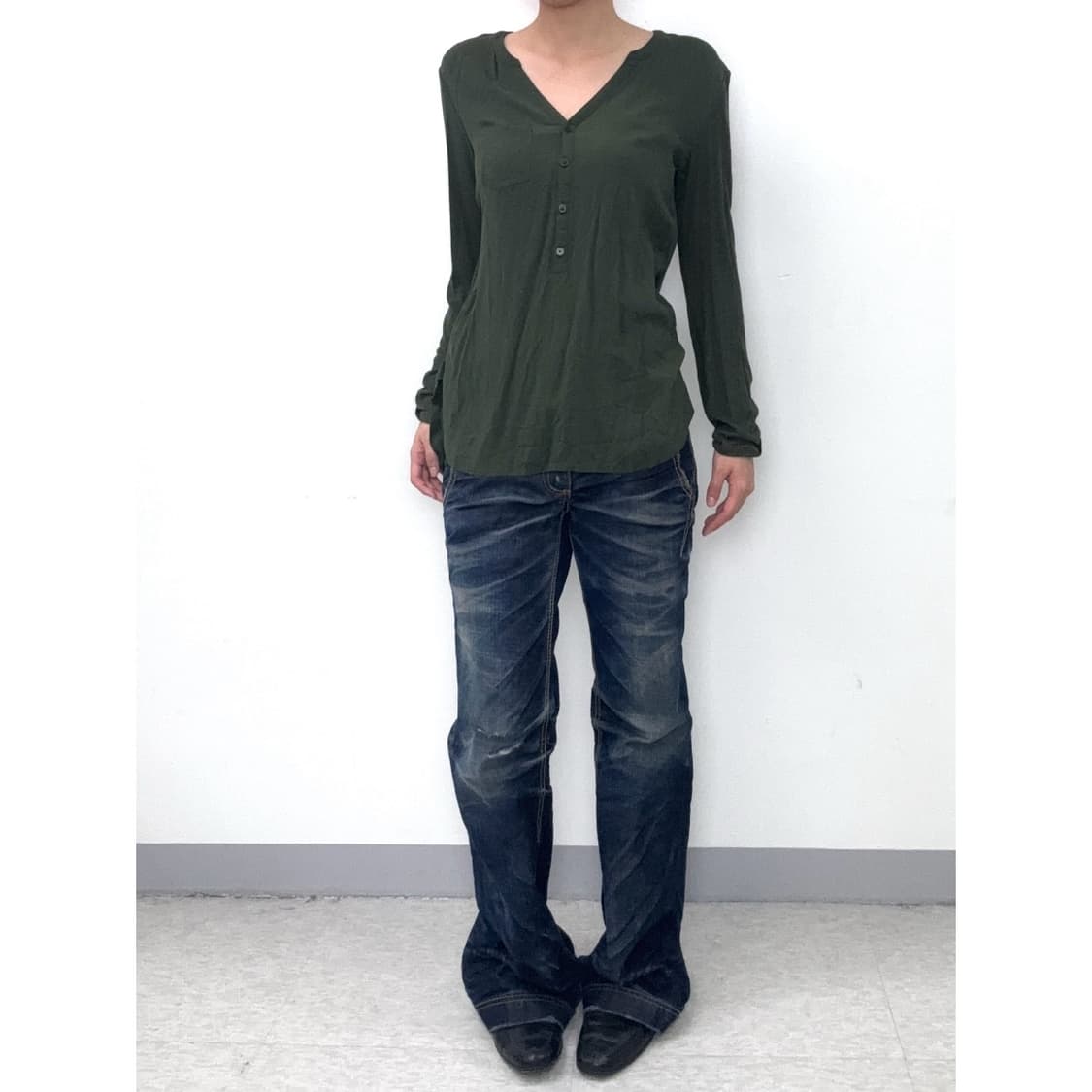 빈티지 카키 롱슬리브 티셔츠 상품이미지3