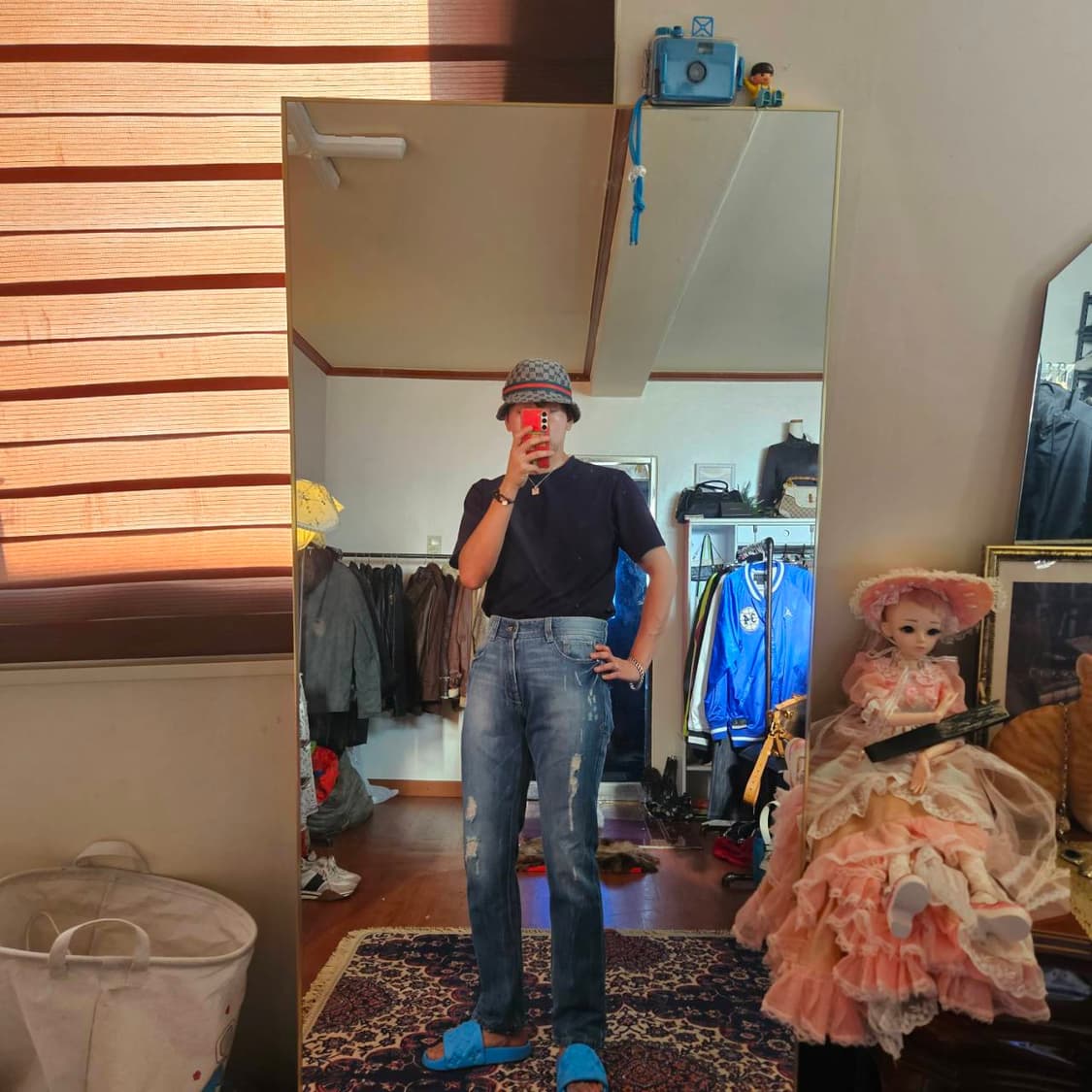 썰스데이아일랜드 테이퍼드 데미지 데님 청바지
XLsize 상품이미지2