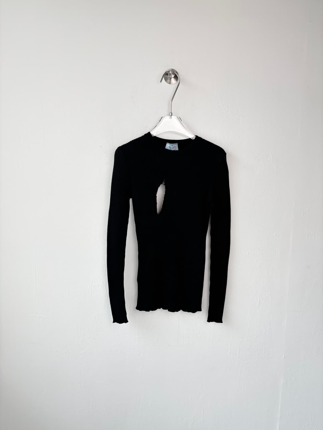 (broken) 프라다 니트 상품이미지1