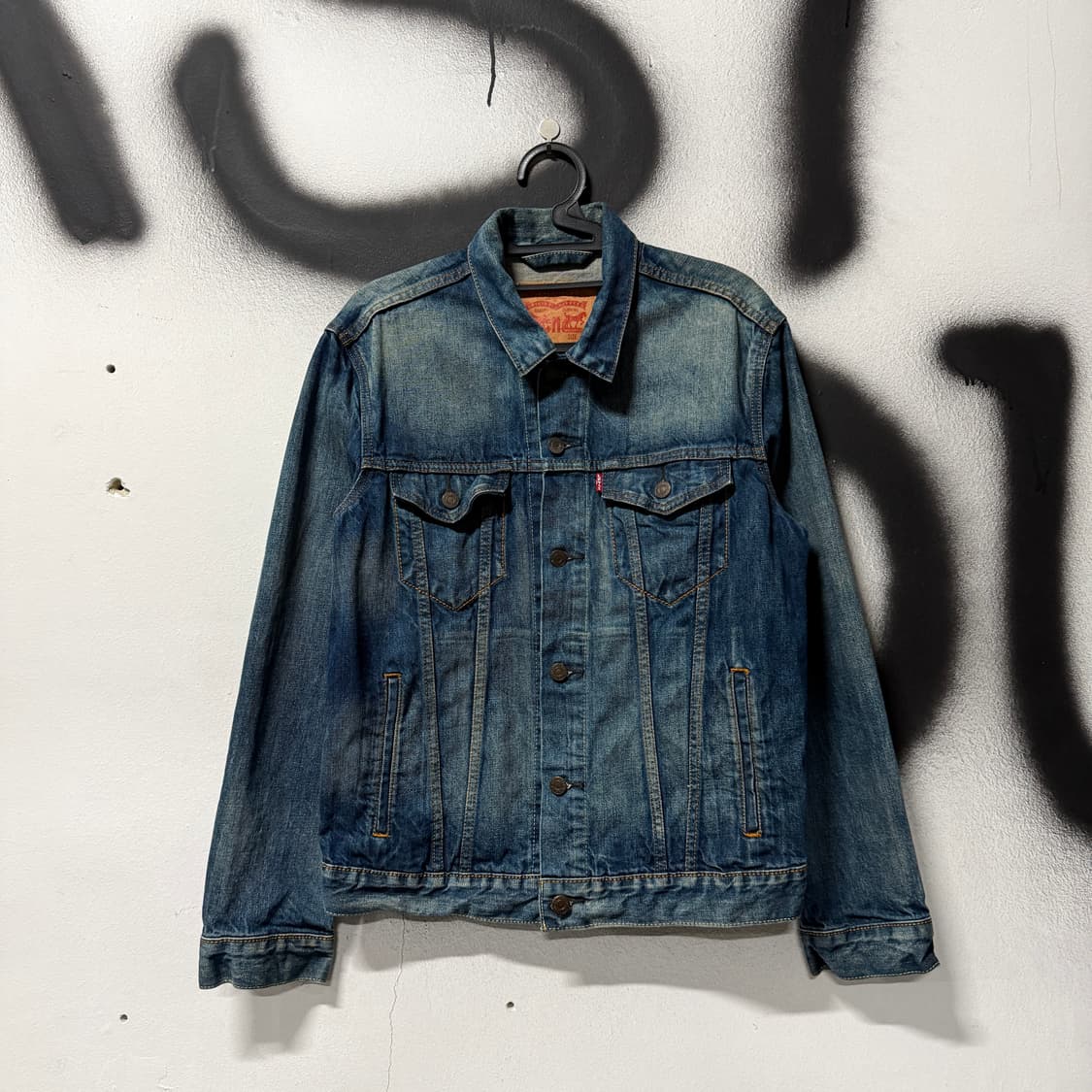 리바이스 오리지널 인디고 블루 워싱 데님 트러커 상품이미지1