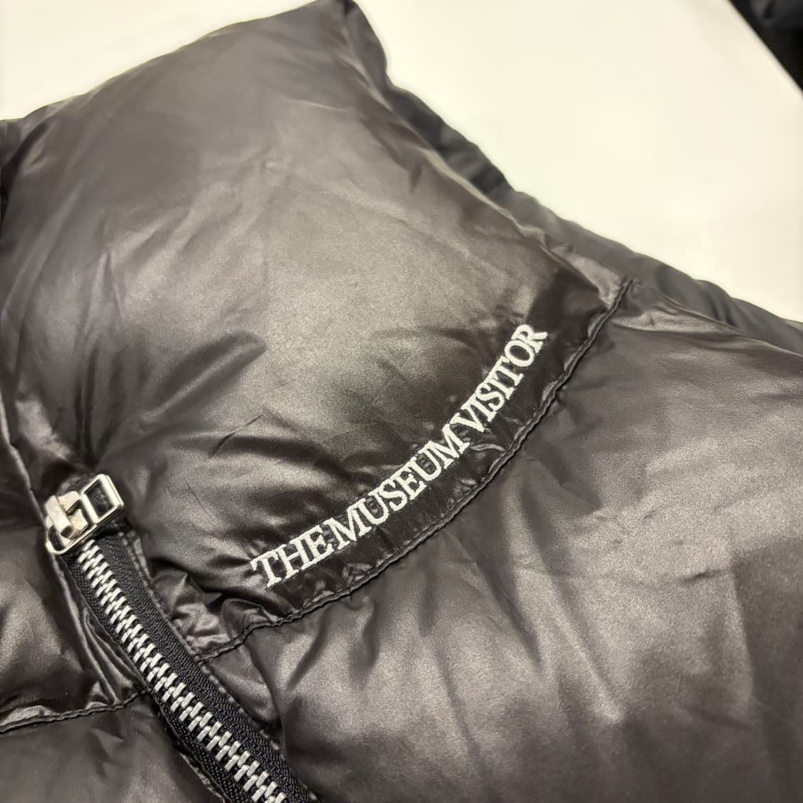 [L] 더뮤지엄비지터 블랙 패딩 조끼 B612 상품이미지4