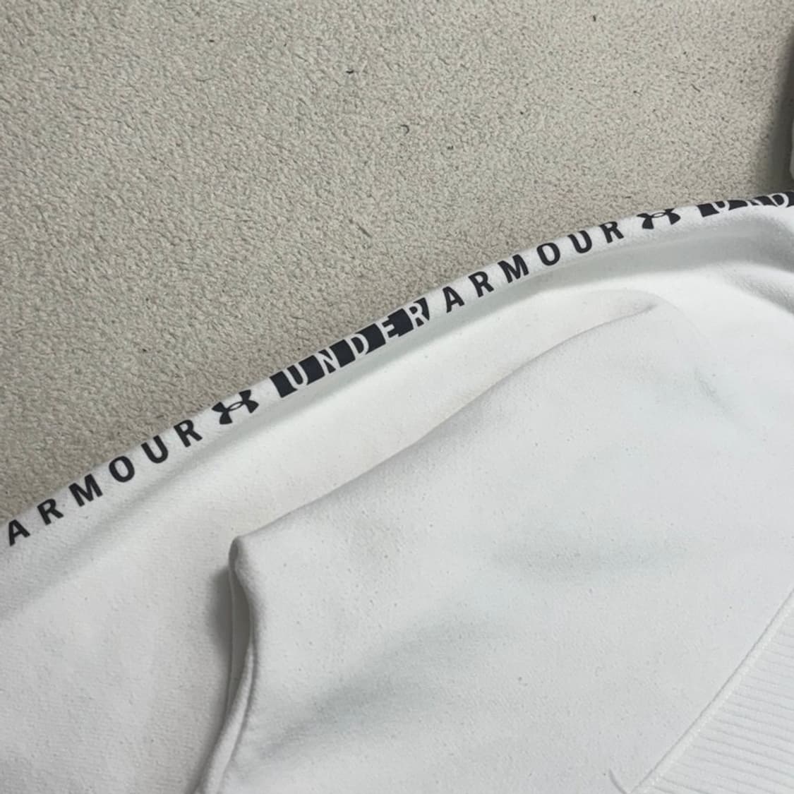 언더아머 기모 크롭 후드집업 화이트 여성용 XL 상품이미지6