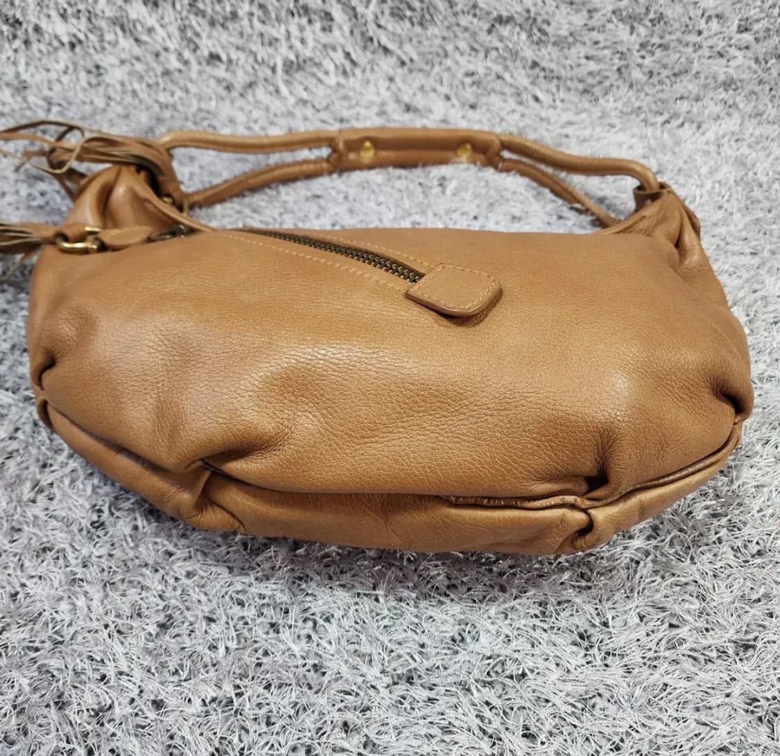 페라가모 레더 숄더백 상품이미지4