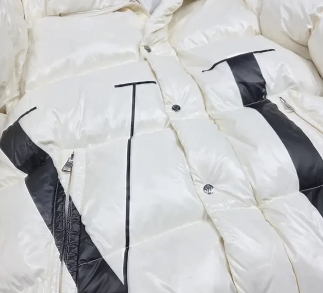 [정품] 발렌티노 × 몽클레어 VLTN 레터링 화이트 패딩 S 상품이미지3