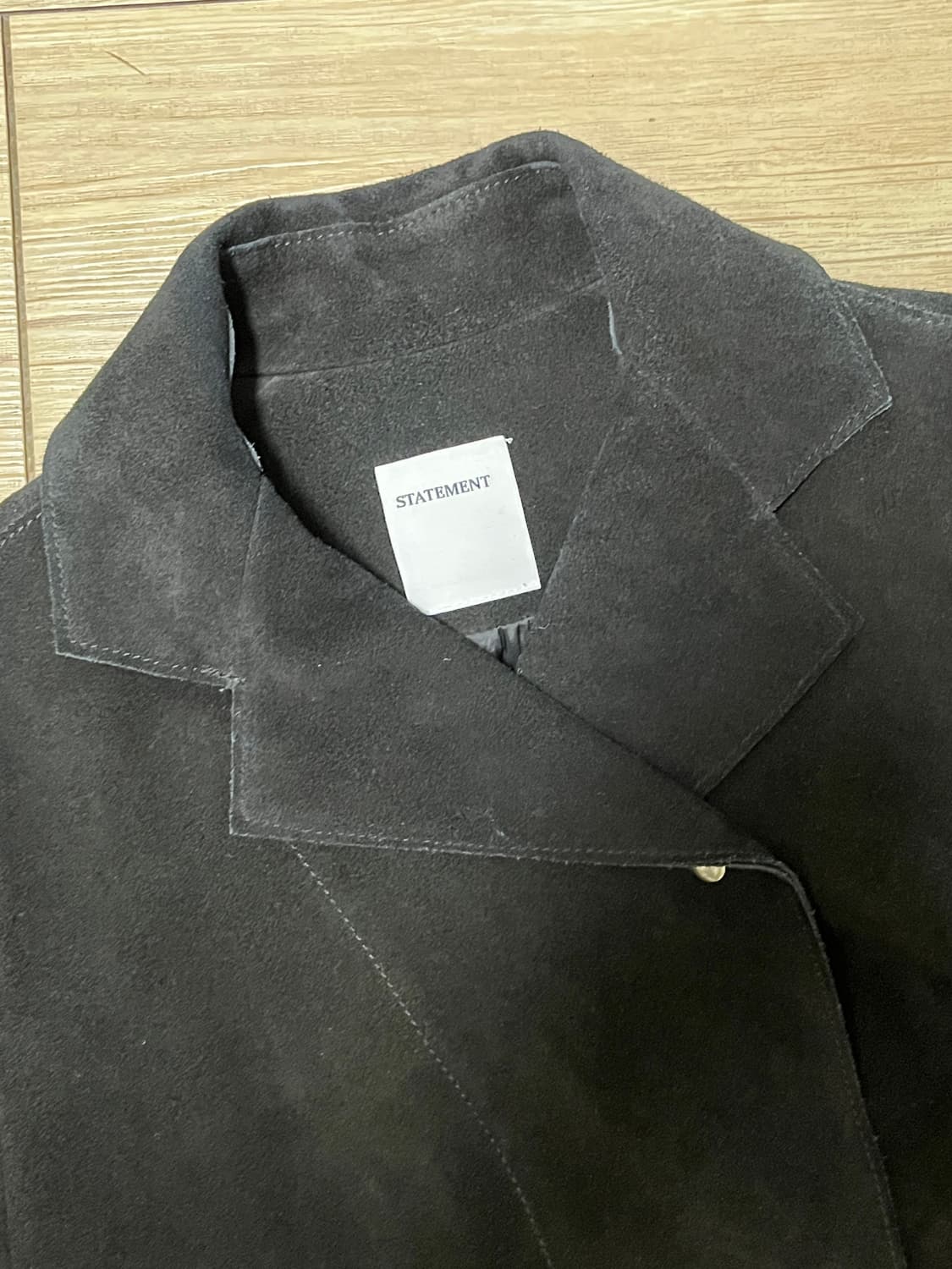 레투 스테이트먼트 블랙 리얼 스웨이드 자켓 상품이미지3