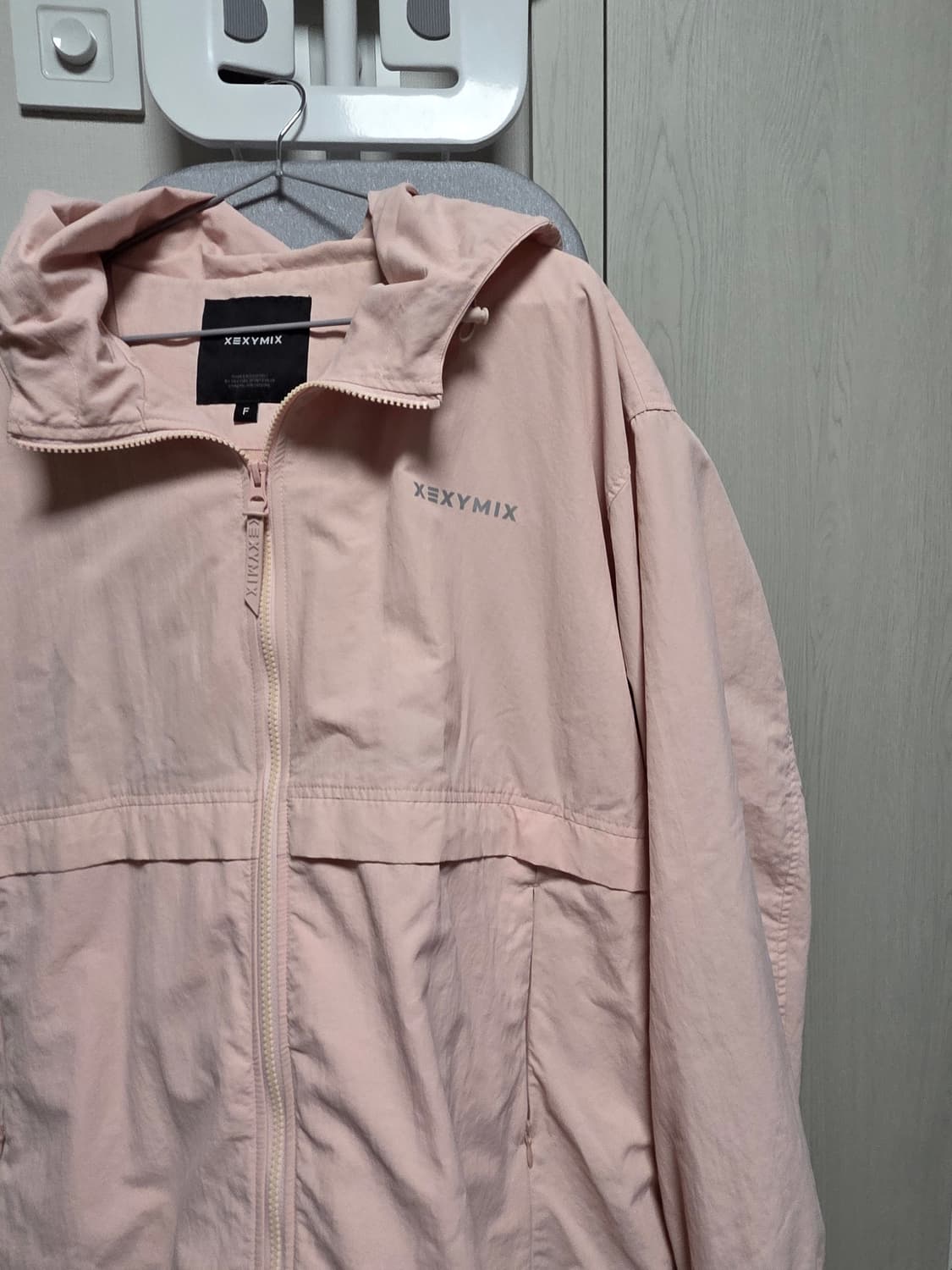 젝시믹스 핑크색 후드 바람막이 상품이미지3