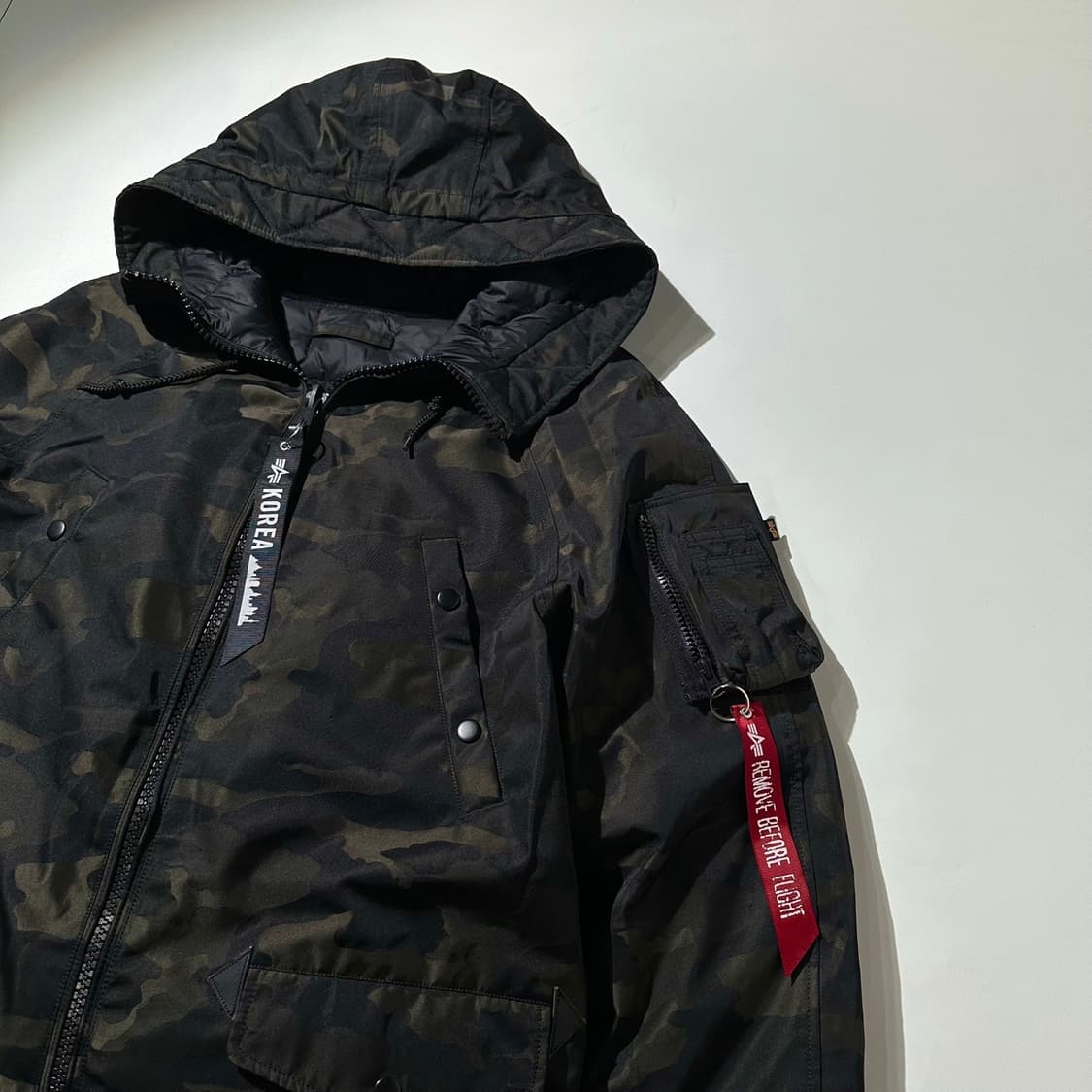 알파 인더스트리 리버시블 다운 N3B 패딩 파카 블랙 카모 상품이미지7