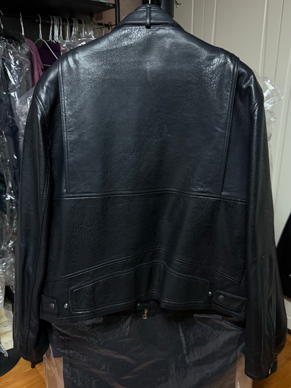 알렌느 - 벨티드 3D 레더 바이커 자켓 (블랙/1) 상품이미지2