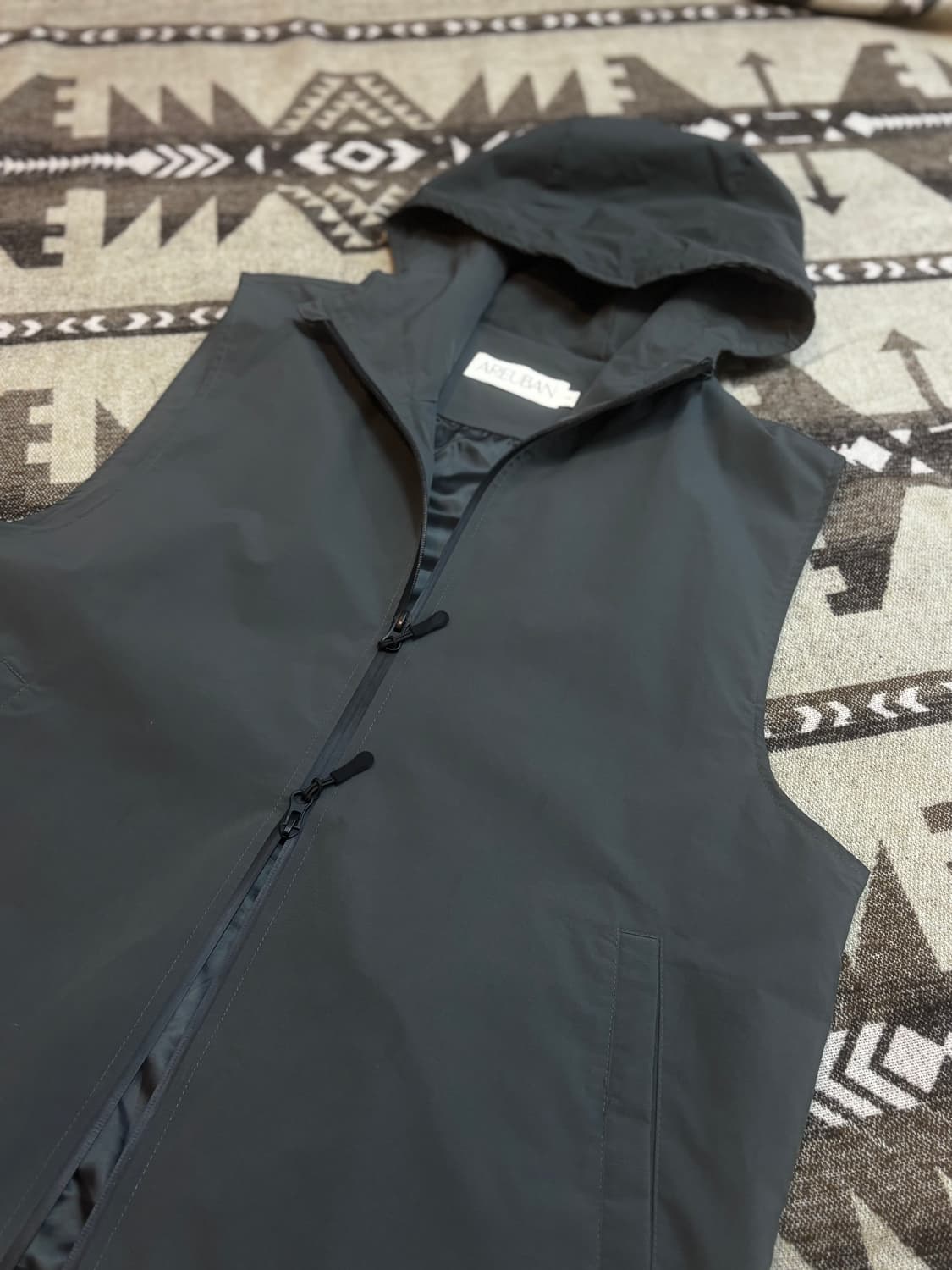 아르반 하이크 베스트 후드집업 차콜  상품이미지3