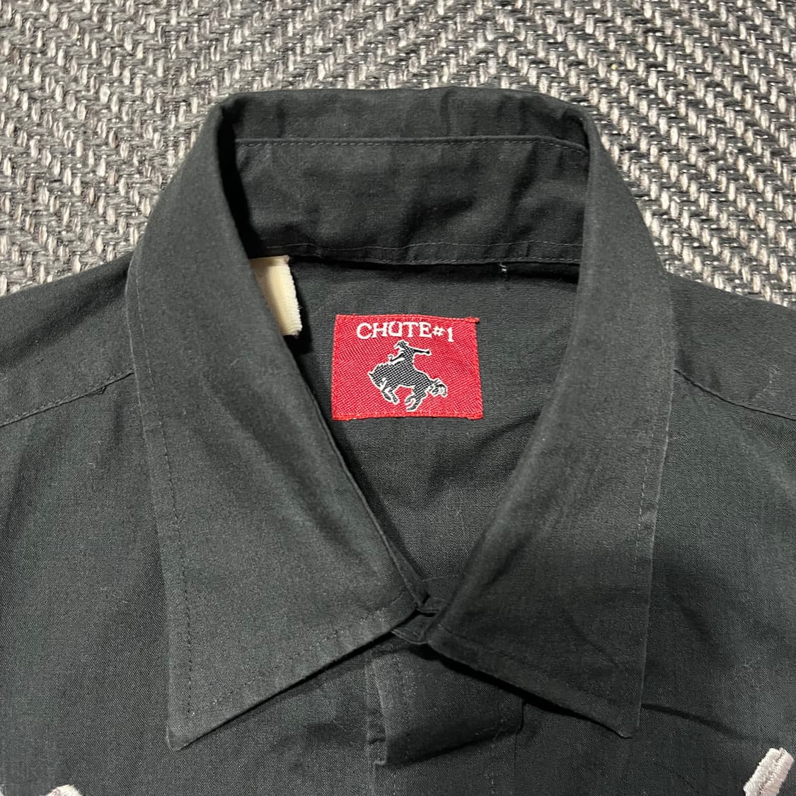 CHUTE 자수 셔츠 상품이미지3