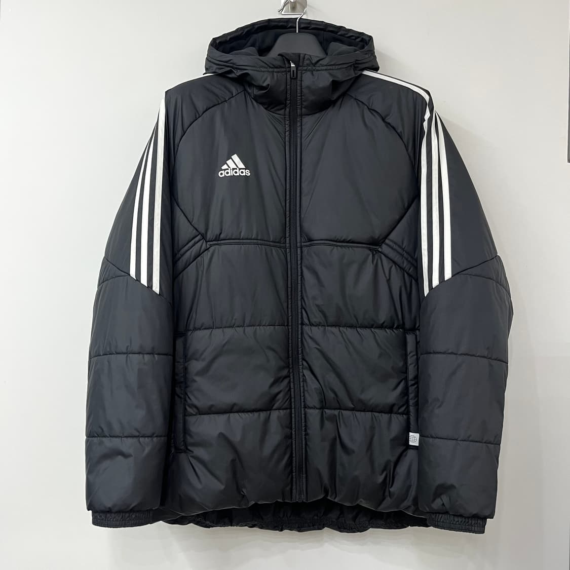 아디다스 블랙 삼선 후드 패딩 자켓 상품이미지2