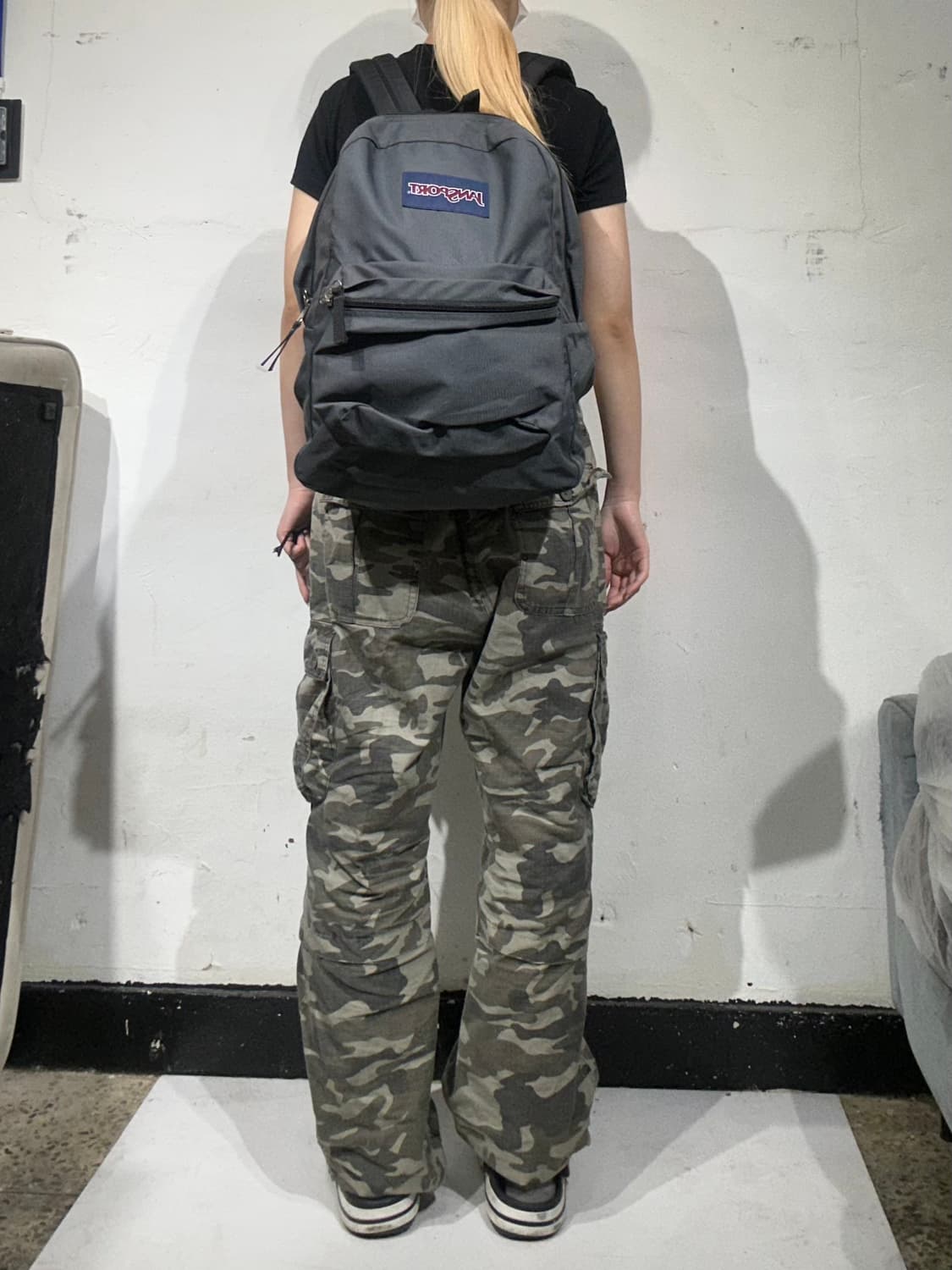 잔스포츠 차콜 백팩 가방 상품이미지3