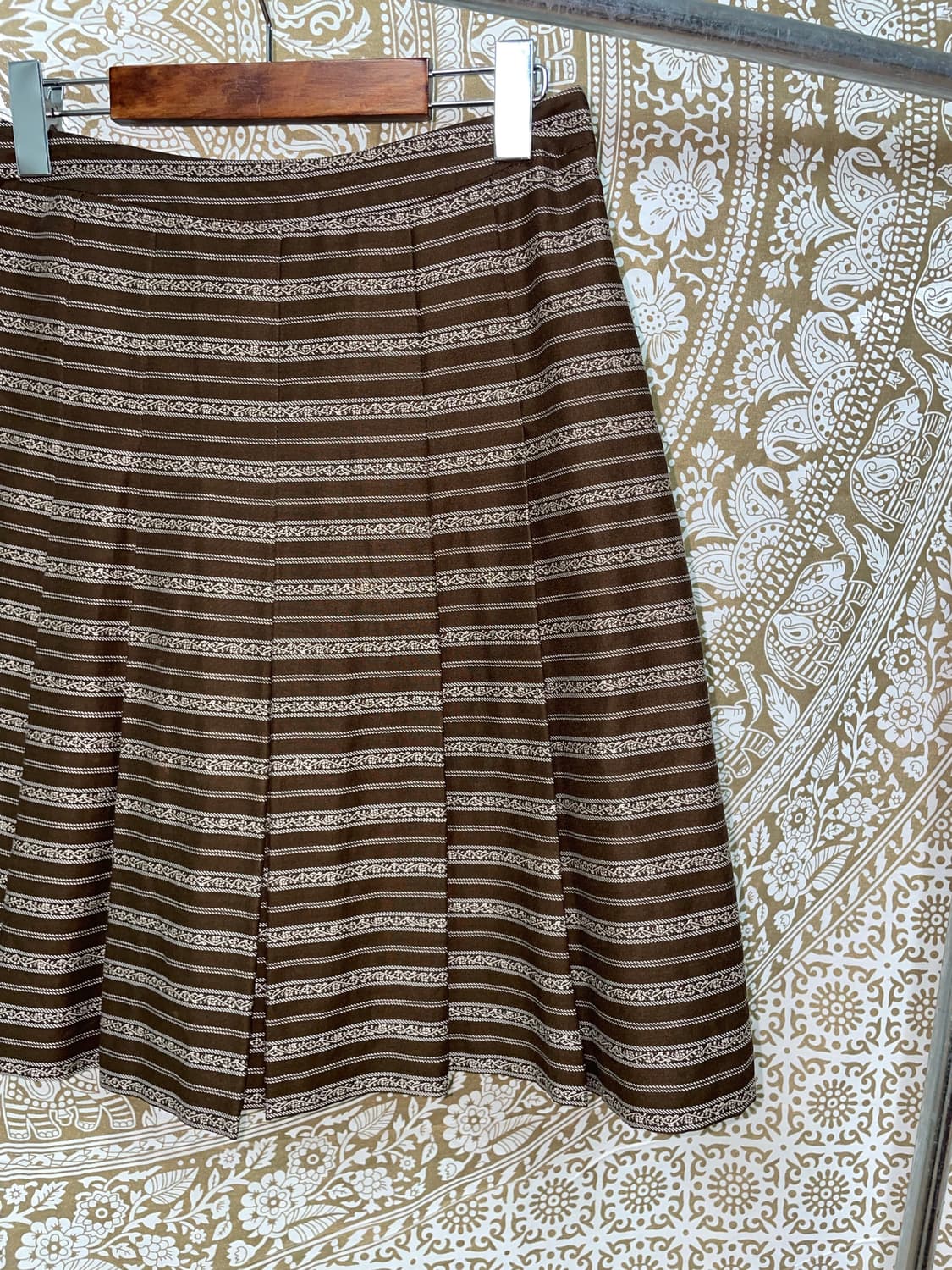 베스티벨리 besti belli 패턴 턱 미디스커트  상품이미지4