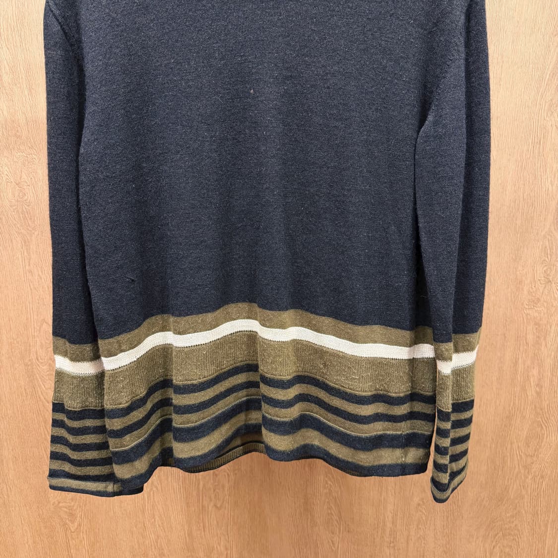 요지 야마모토 울 니트 긴팔 니트 하프 배색 스트라이프 디테일 블랙 상품이미지5