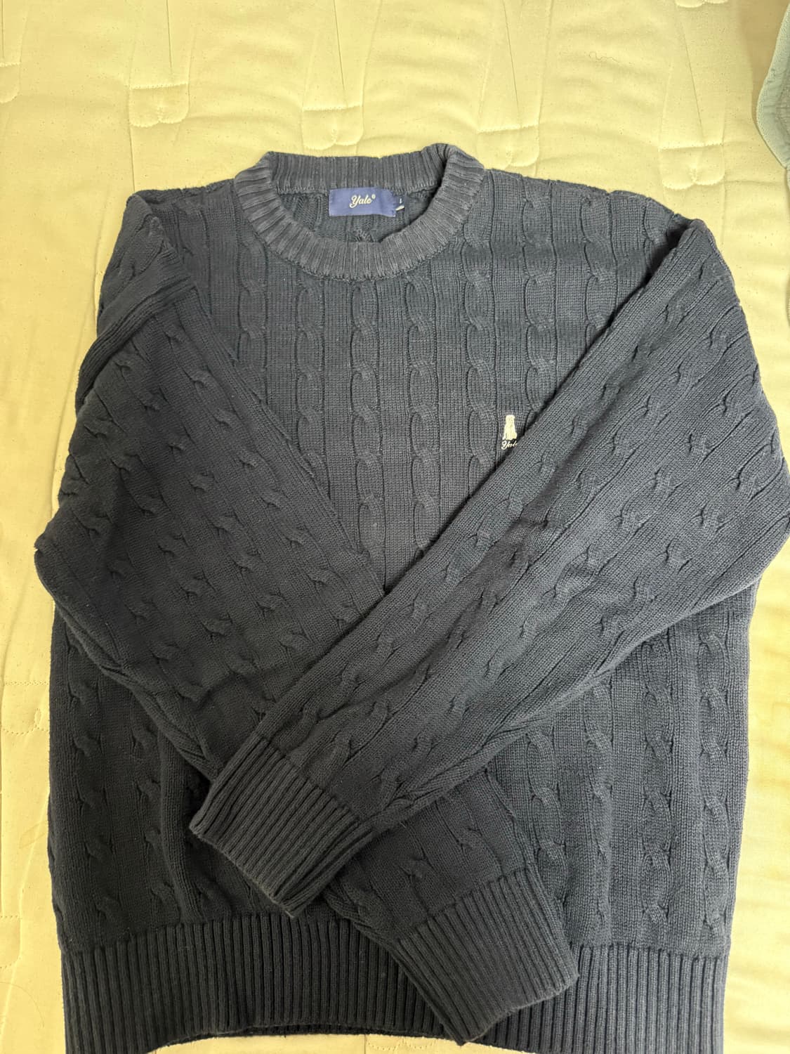 예일 케이블 라운드 네이비 니트 상품이미지1