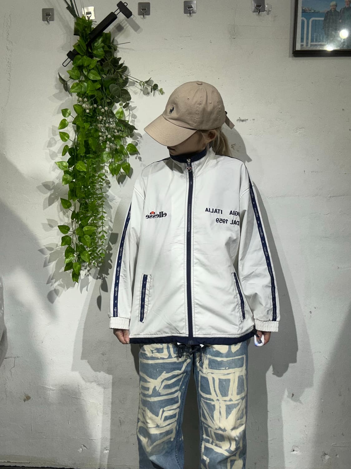 엘레쎄 화이트 블랙 사이드 라인 트랙탑 져지 상품이미지2