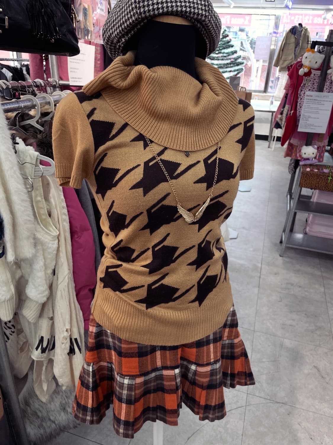 하운드투스 목폴라 반팔 니트 상품이미지1