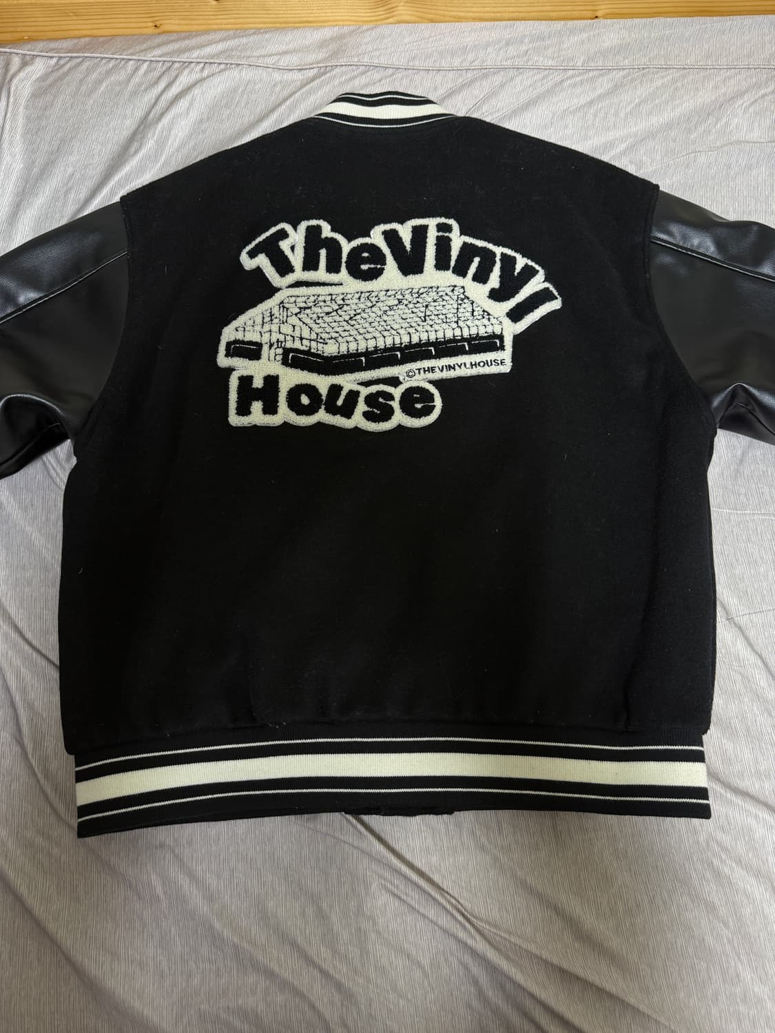 더바이닐하우스 바시티자켓 L 상품이미지4