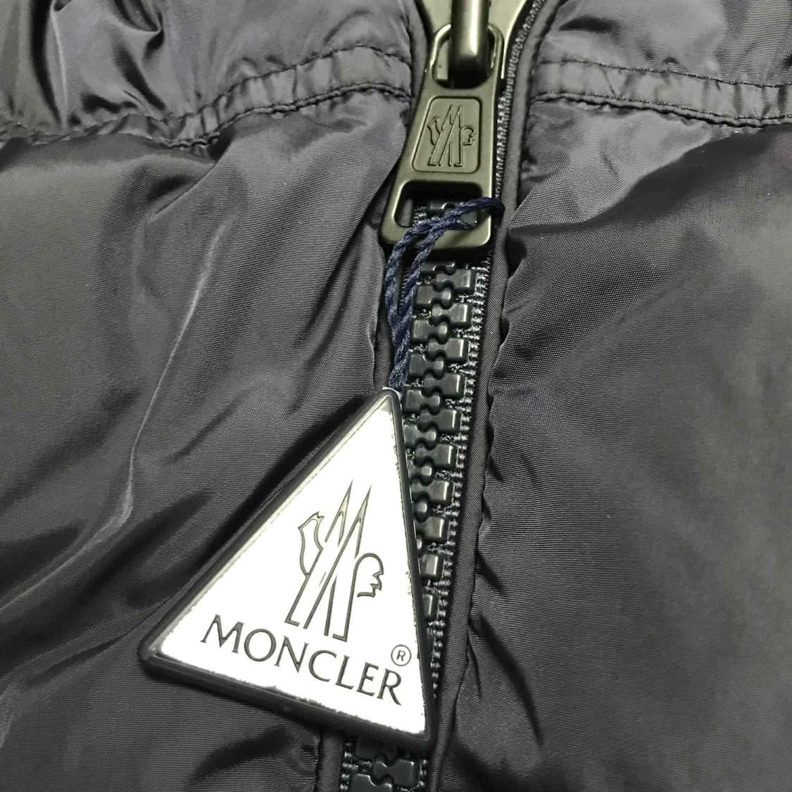 {클로젯}[4][22F/w 백화점판]몽클레어 모렐 숏 다운 패딩 상품이미지4