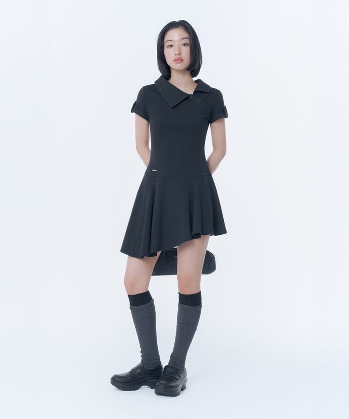 [2] 미세키 서울 슬래시 버튼 플레어 원피스 블랙 상품이미지1