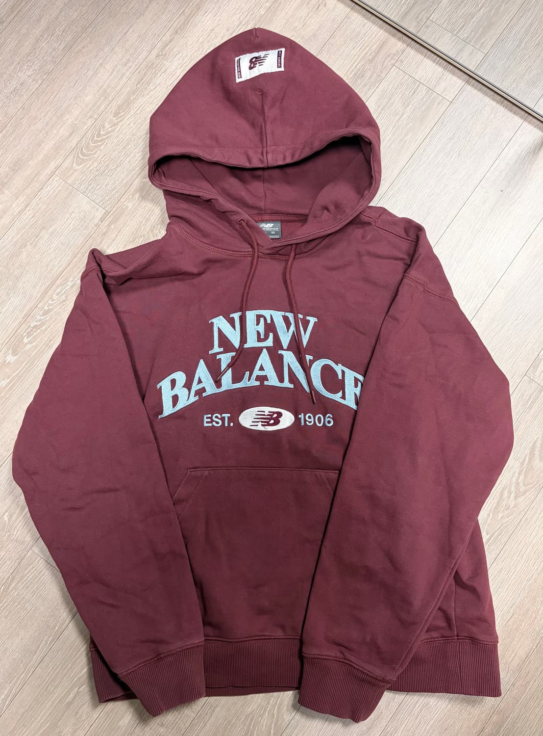 뉴발란스 버건디 후드티 상품이미지1