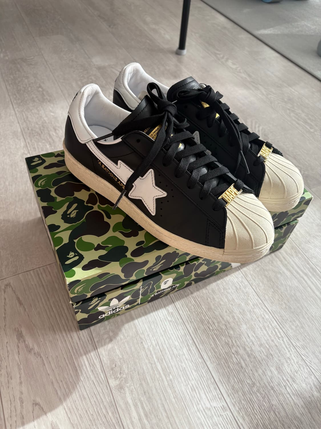 아디다스 x 베이프 슈퍼스타 80s 코어 블랙 오프 화이트 상품이미지2