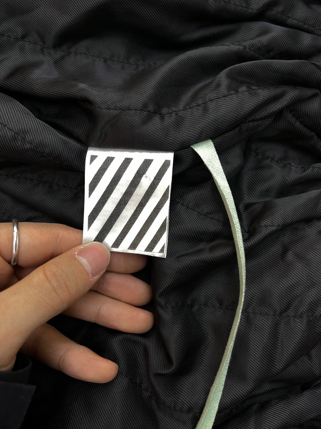 오프화이트 x 바니스 뉴욕 프레임 오프 마인드 큐프로 봄버 자켓 상품이미지8