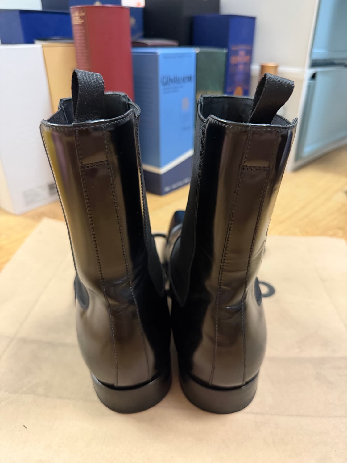 프라다 브러쉬드 부츠 판매합니다. 상품이미지4