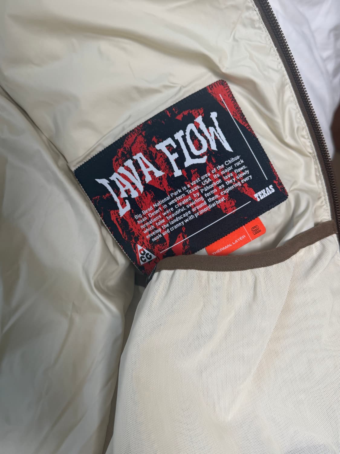 나이키 ACG 라바 플로우 써마핏 ADV 자켓 파라슈트 베이지 상품이미지4