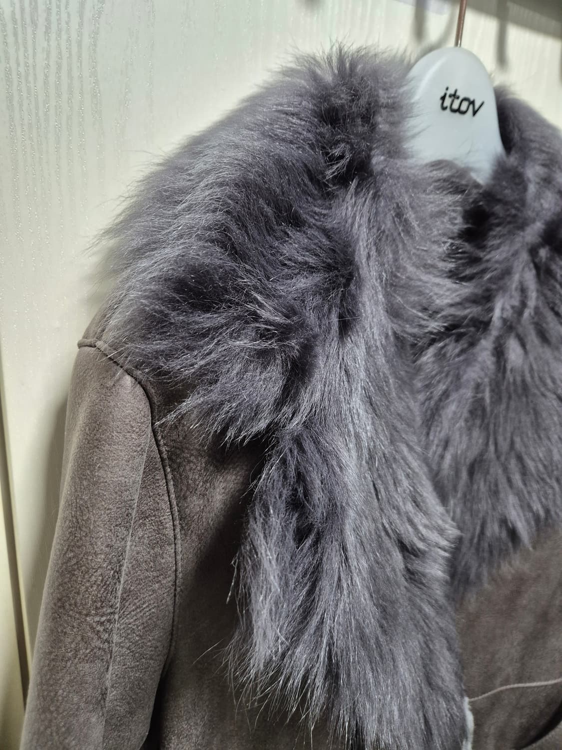 (새상품)itov 아이토브 무스탕 코트 여성 상품이미지5