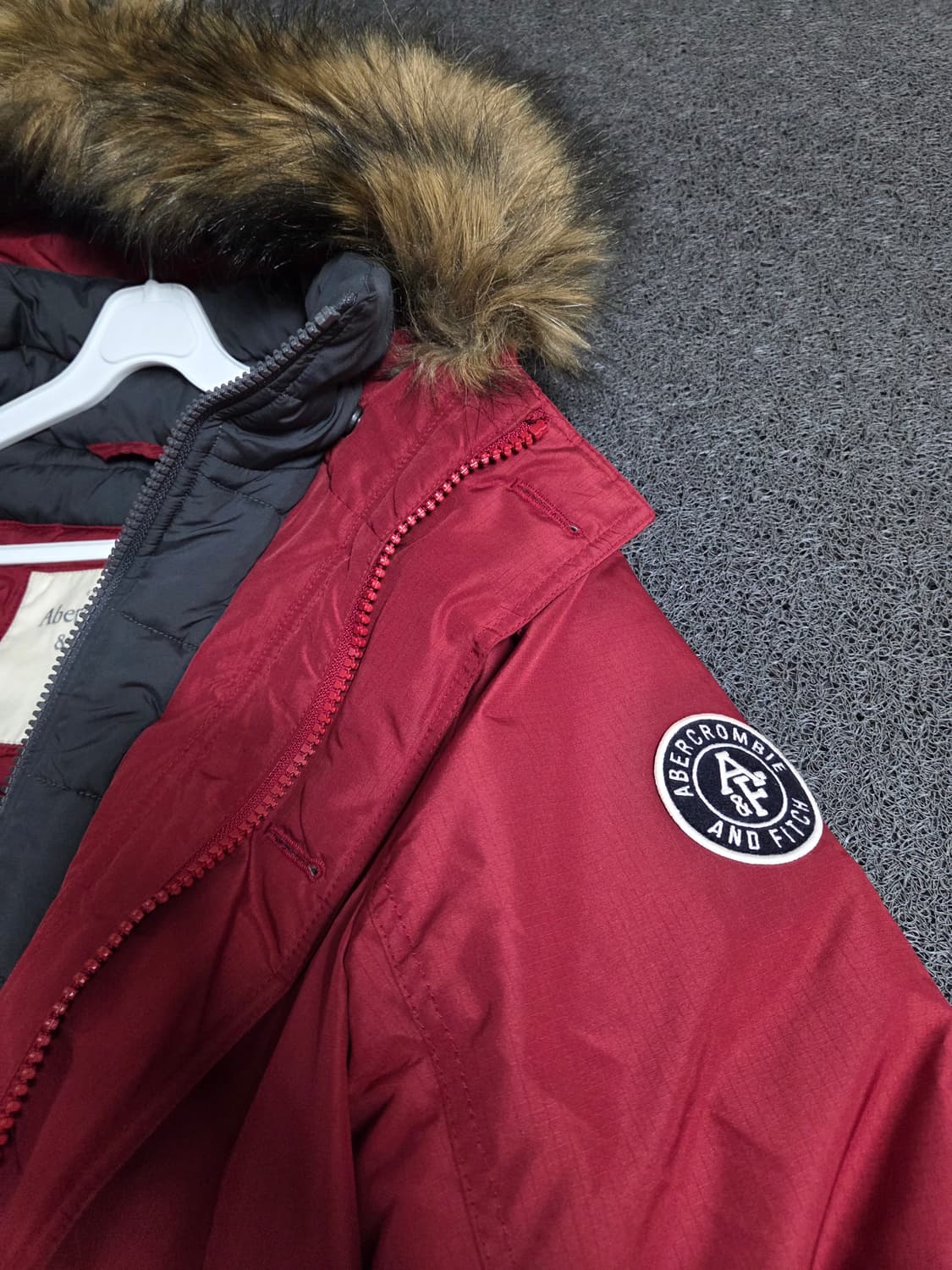 아베크롬비 패딩 M (새상품급) 실L싸이즈 상품이미지3