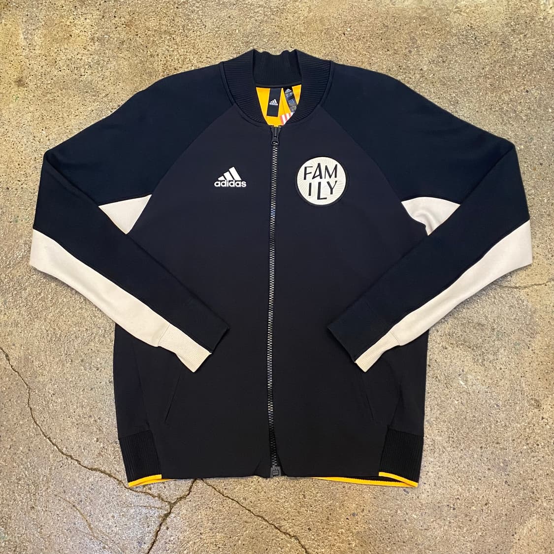 미국 빈티지 아디다스 져지 FAMILY 트레이닝 트랙탑 상품이미지1