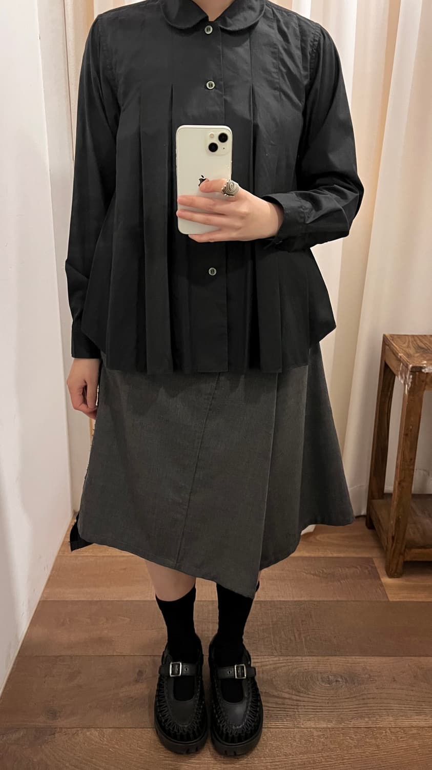 Pleats Round Collar Blouse 상품이미지2