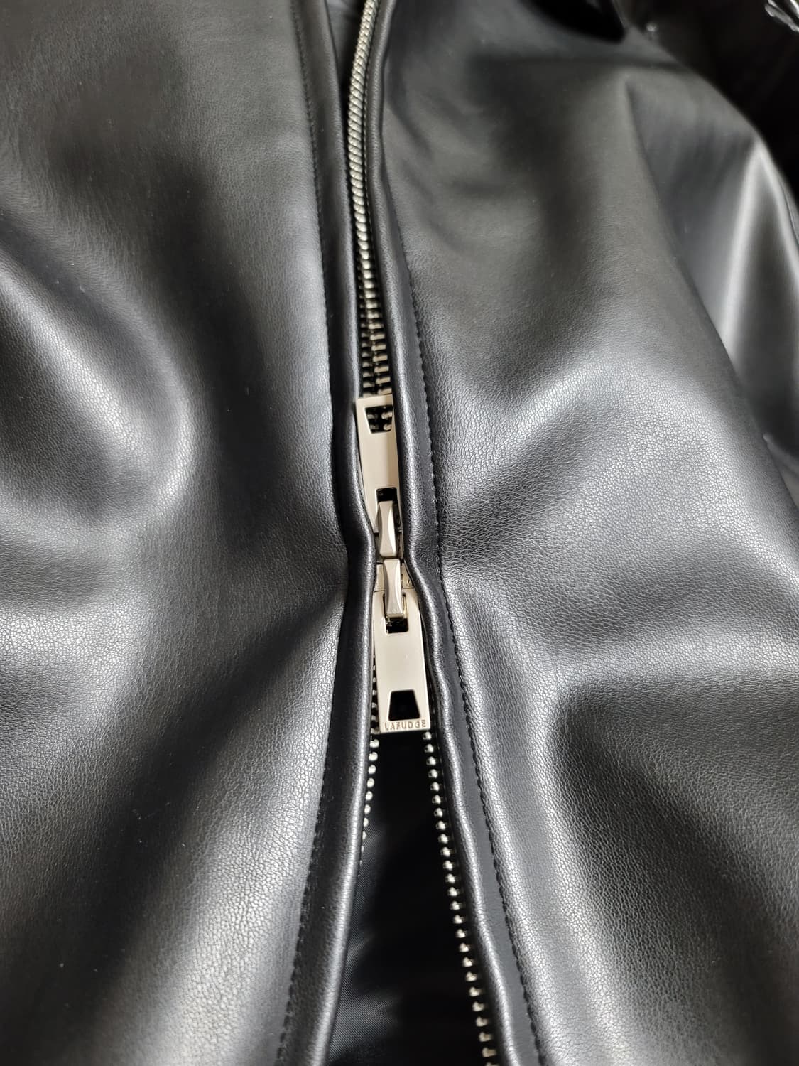 FUDGE STORE 버핑 가죽 자켓 S 남성95정 거의새옷

 상품이미지7