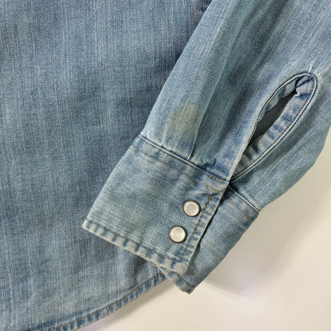 Levi's  리바이스 레드탭 투포켓 데님셔츠  상품이미지4