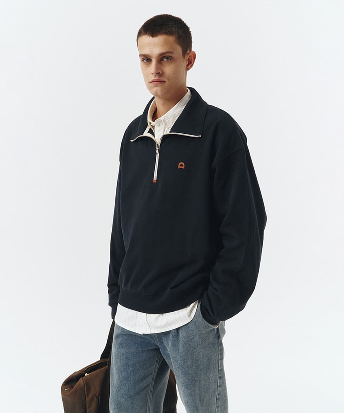 던스트 시그니처 레더패치 하프집업 맨투맨 스웨트셔츠 M 상품이미지5