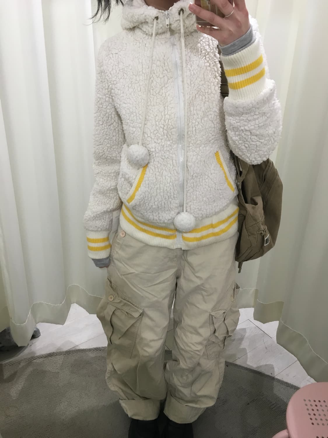 Fluffy Pom Hoodie 상품이미지4