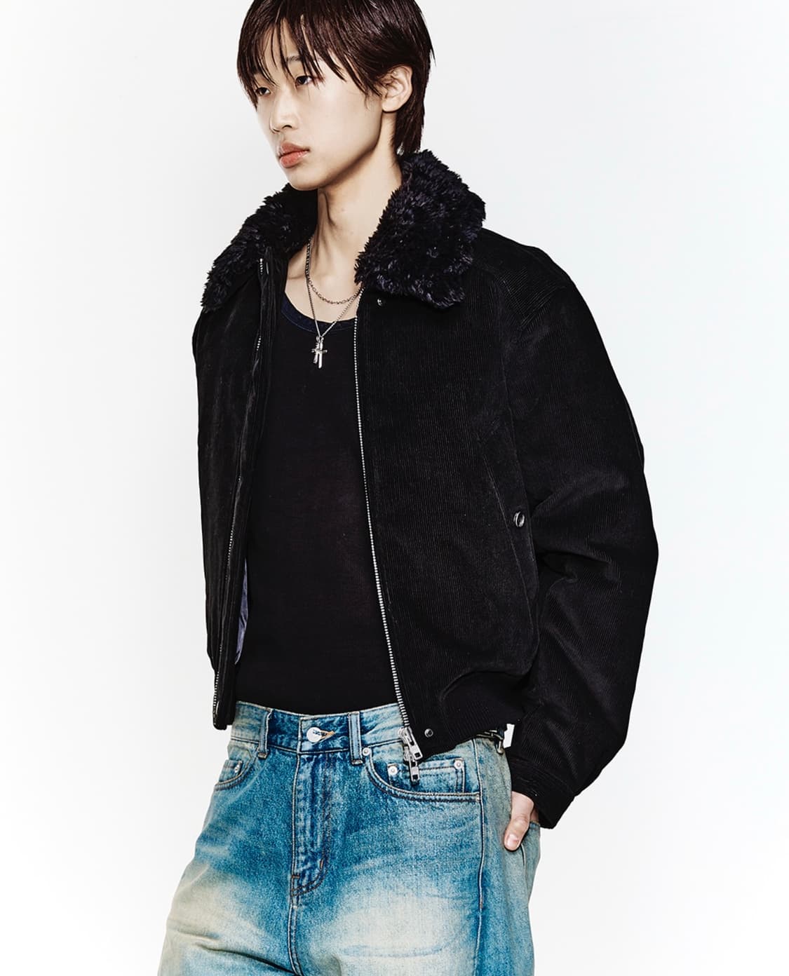 알렌느 / 디테쳐블 카라 코듀로이 패딩 블루종 (블랙) / 2 상품이미지3