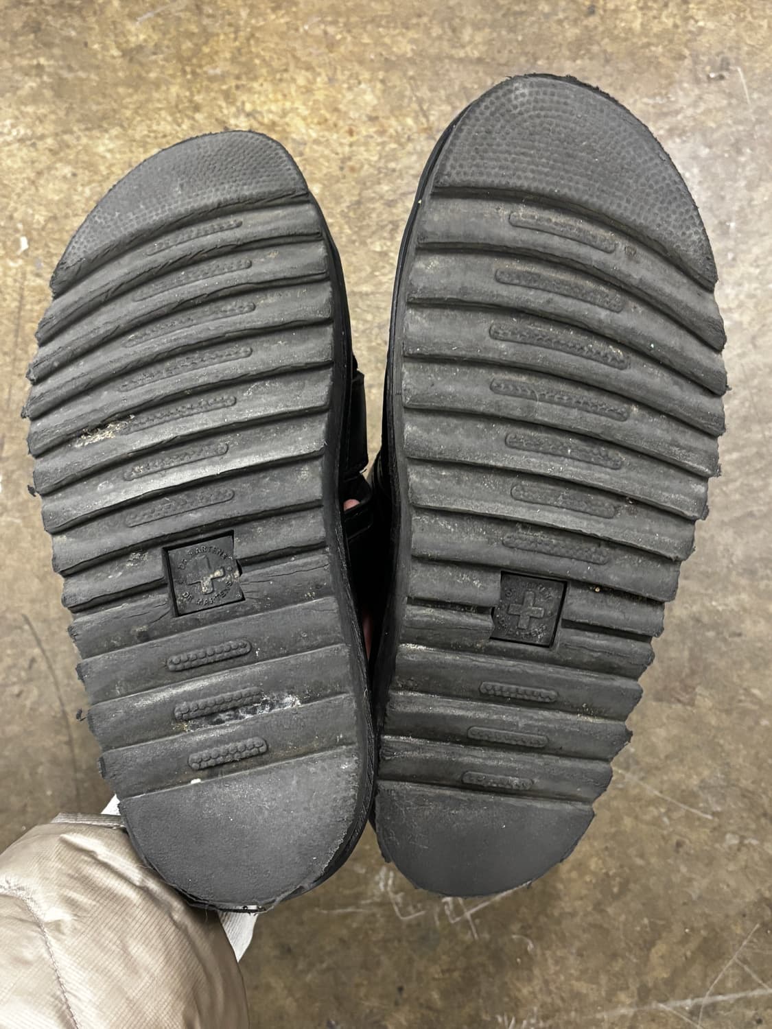 닥터마틴 블랙 레더 버클 샌들 240 상품이미지8