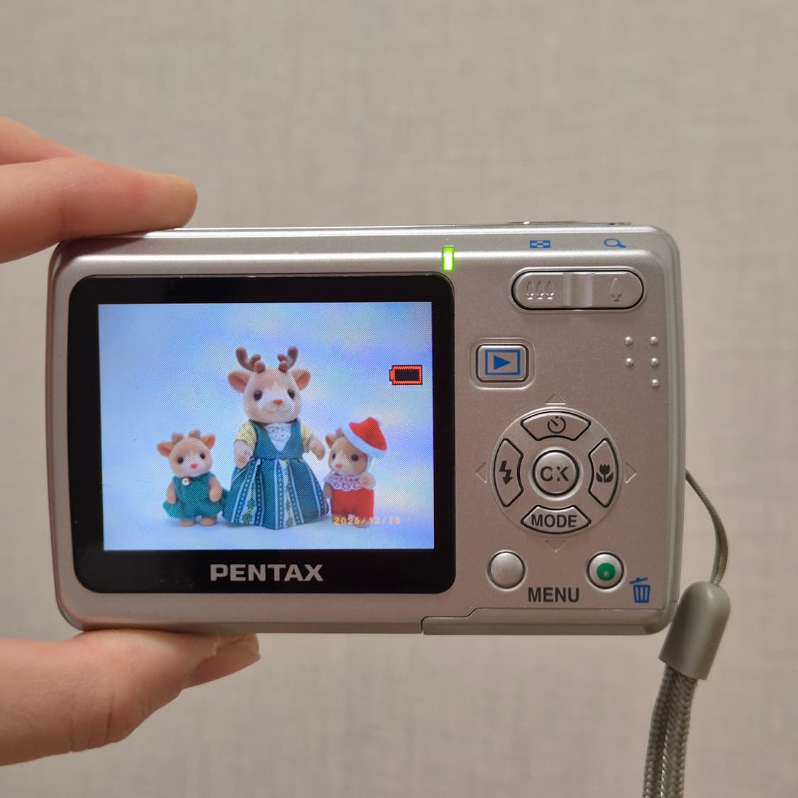 펜탁스 옵티오 E40 실버 ✨｜가볍게 들고 다니는 건전지 디카 감성 💕 상품이미지2