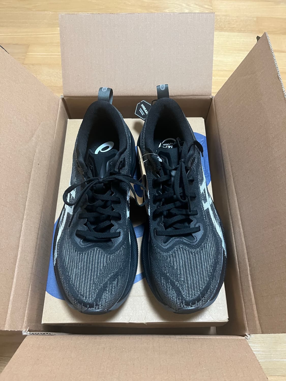 아식스 슈퍼블라스트2 블랙/화이트 265사이즈 상품이미지1