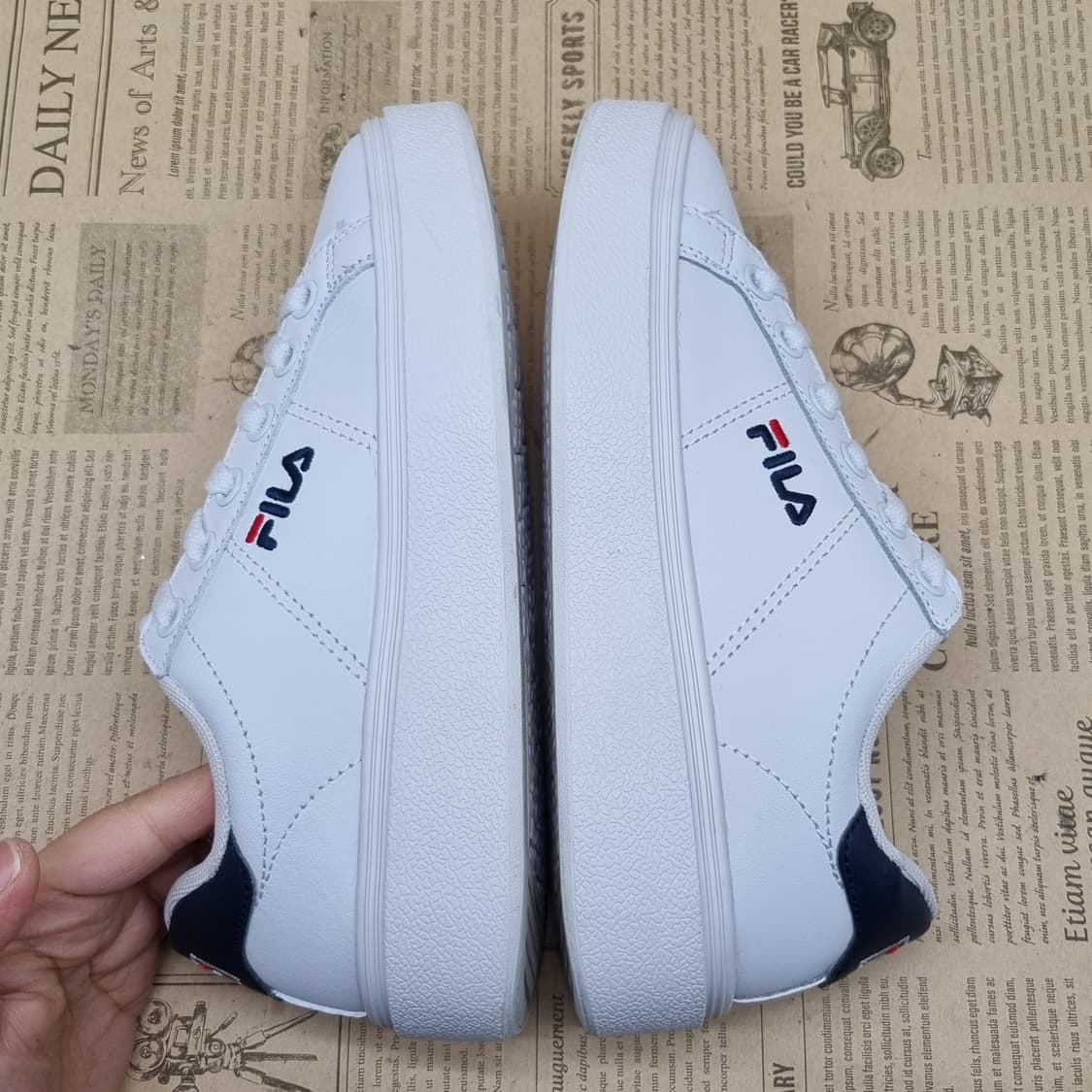 휠라 코트플럼피 여성스니커즈230 상품이미지5