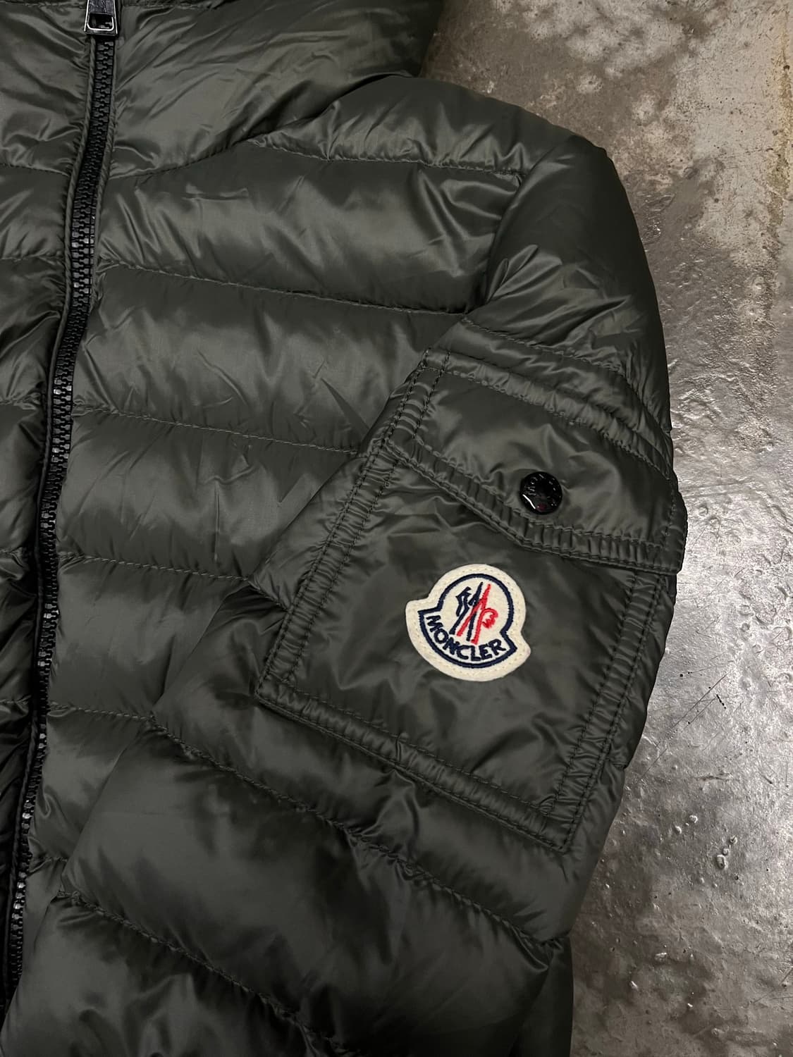 몽클레어 여성경량 패딩 0사이즈 상품이미지4