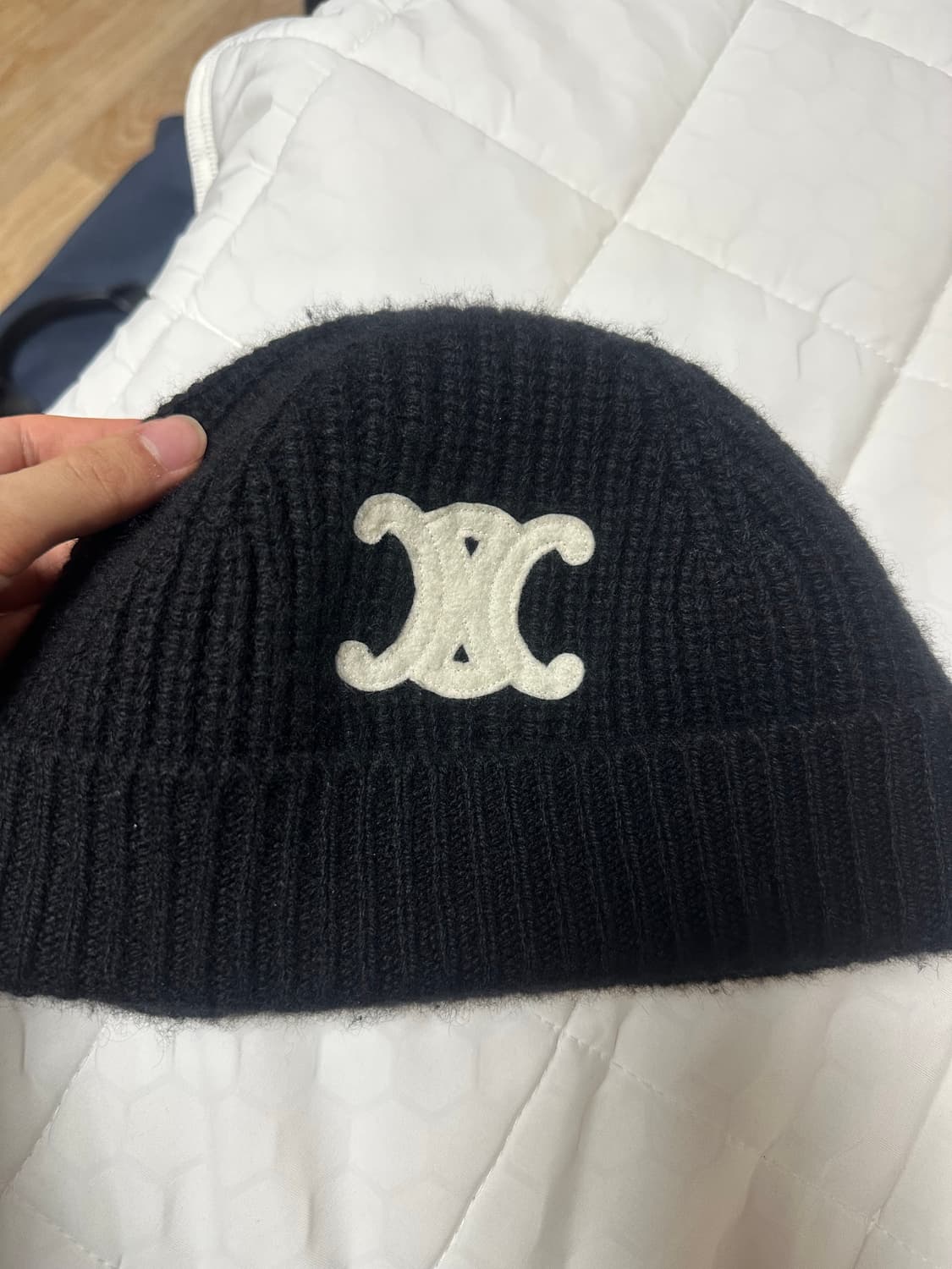 셀린느 트리옹페 캐시미어 비니 상품이미지1