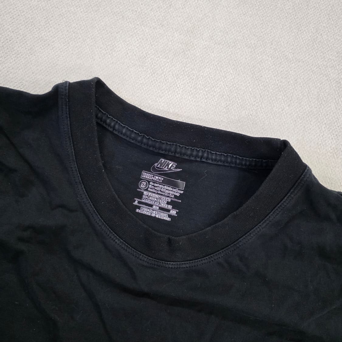 S 나이키 드라이핏 백그래픽 반팔티 0225J 상품이미지2