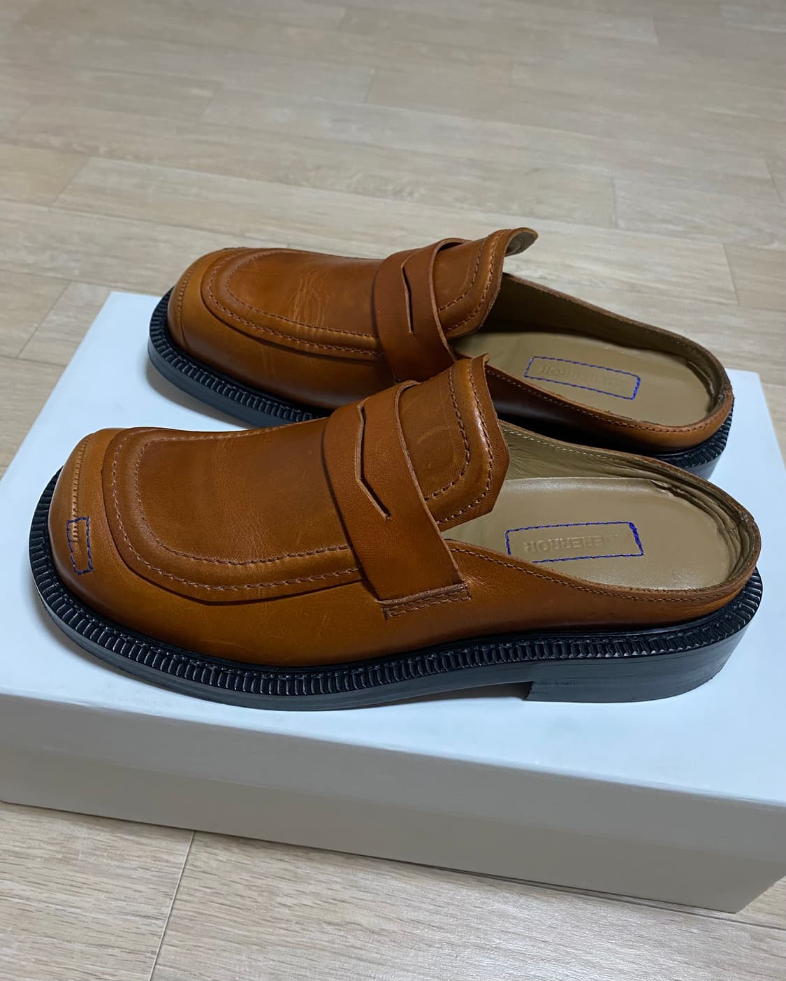 아더에러 커브 뮬 250 (40) 상품이미지1