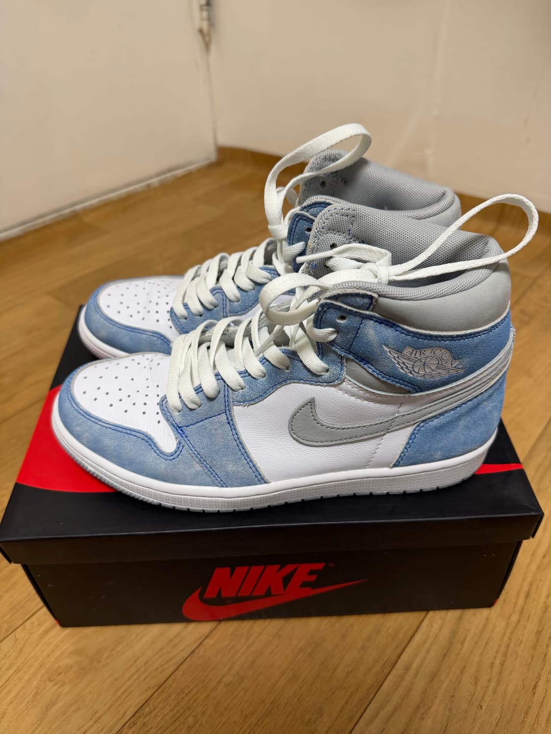 조던 1 레트로 하이 OG하이퍼로얄 265 상품이미지2