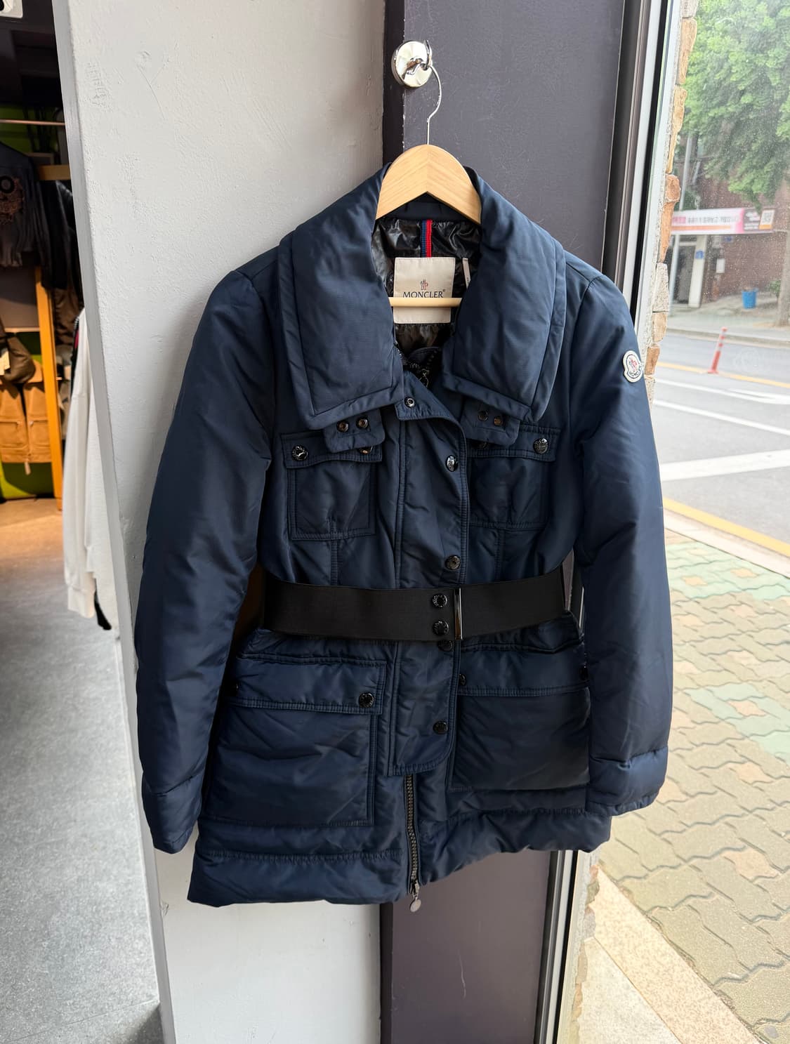 1/ 몽클레어 발리쉬어 벨티드 구스 패딩점퍼 상품이미지3