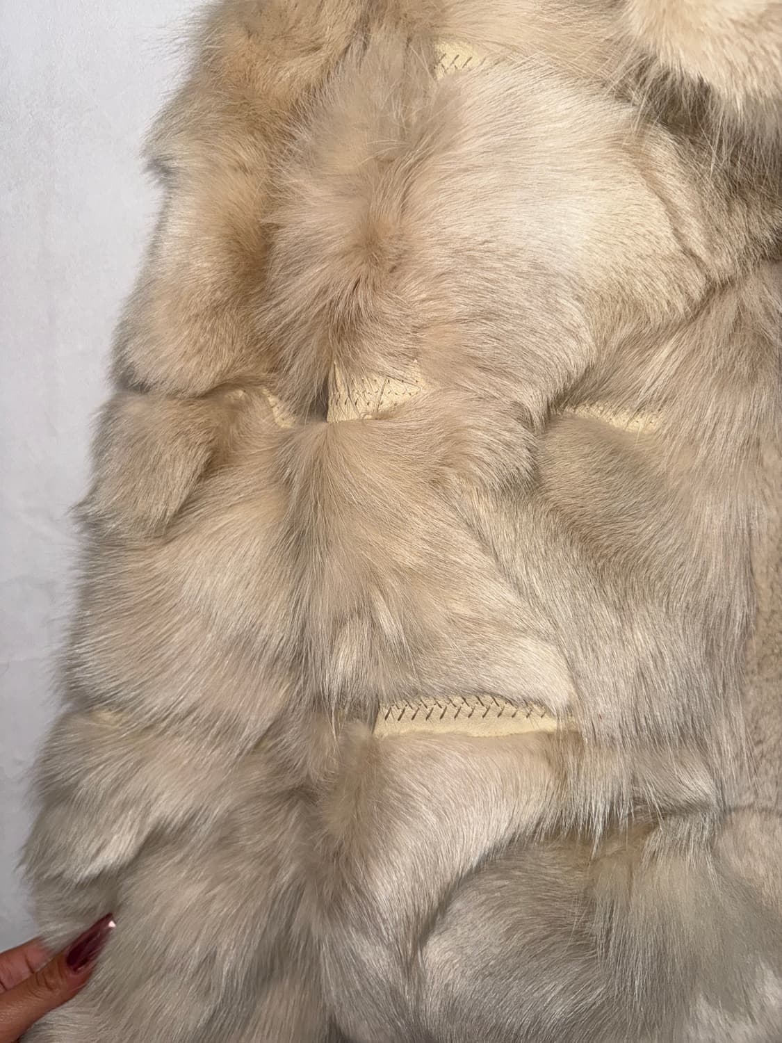 Ivory stitch detail fox fur jacket  상품이미지3