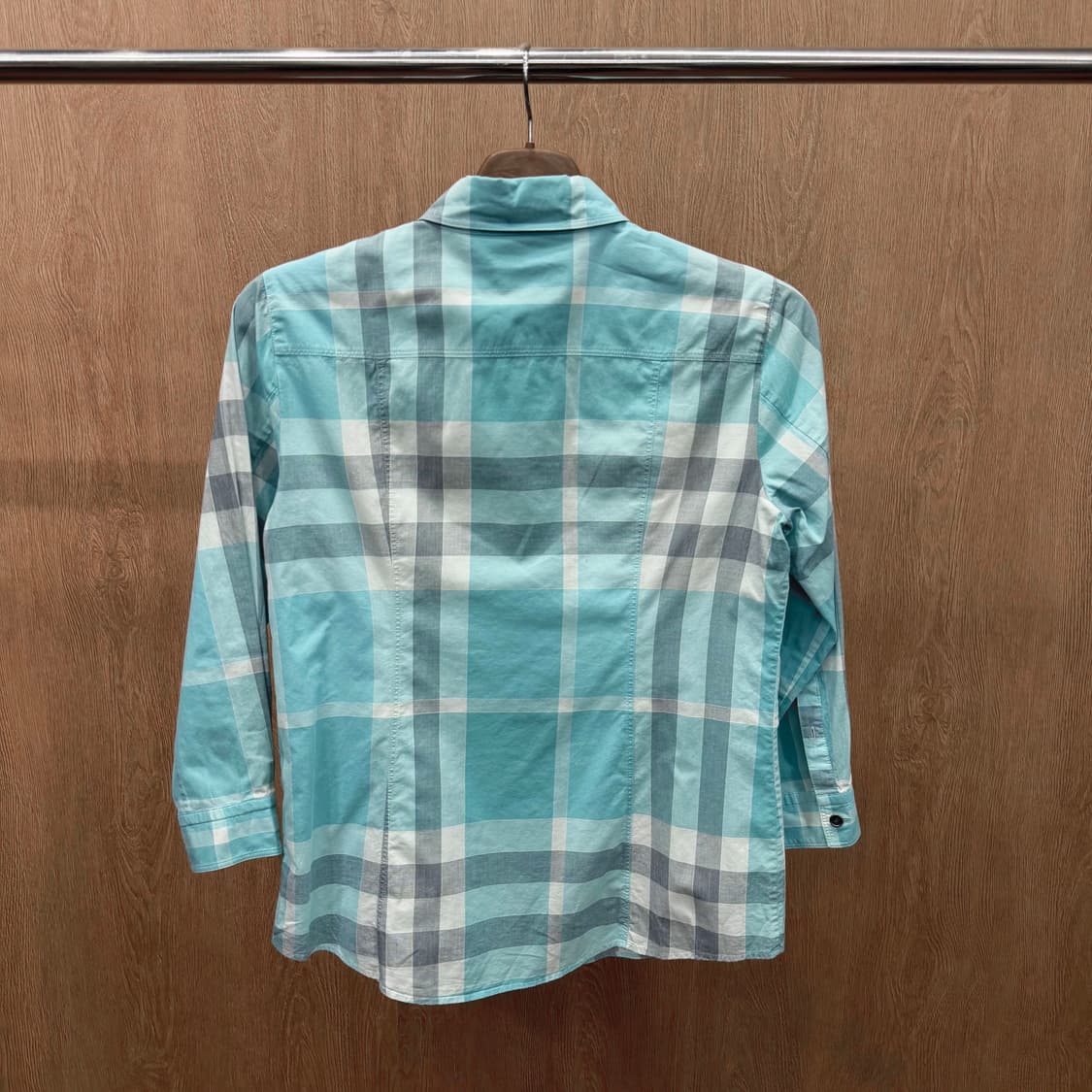 버버리 런던 코튼 셔츠 노바 체크 패턴 디테일 레귤러핏 민트 블루 상품이미지3